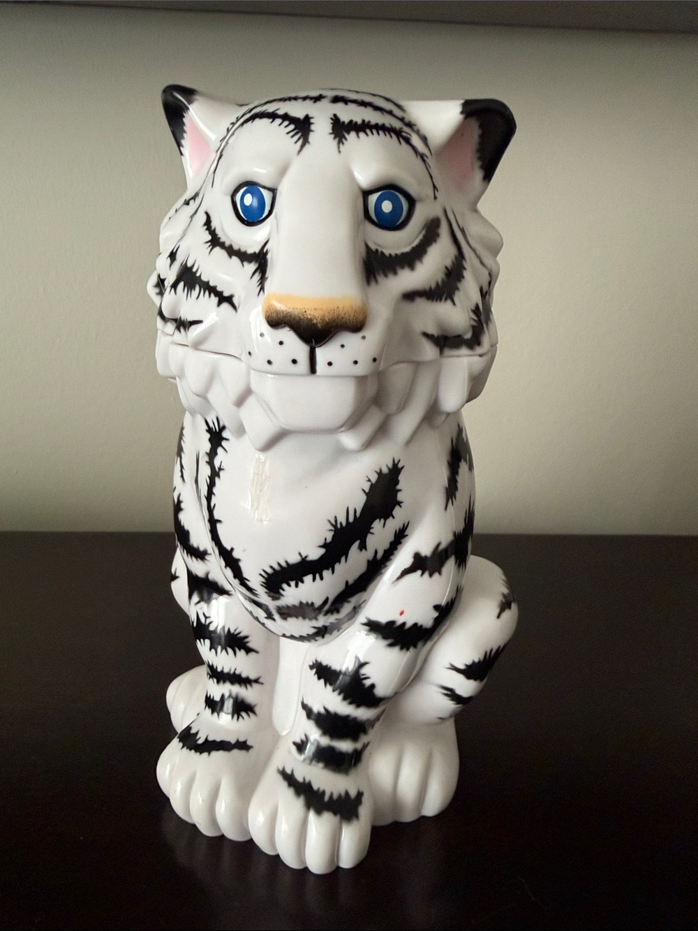 Vintage Ringling Brothers Barnum and Bailey Circus White Tiger Collectors Mug